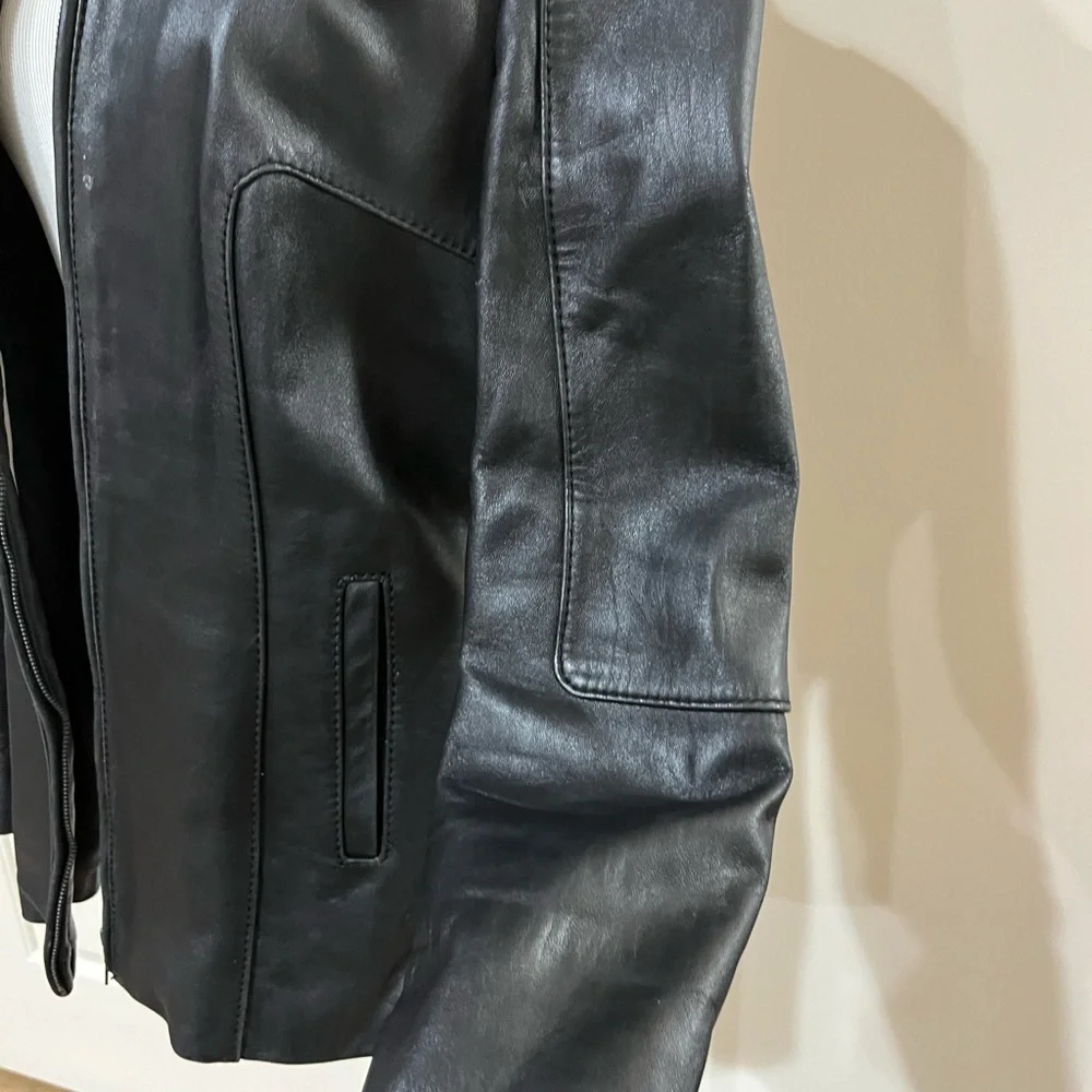 Women's Classic Black Leather Jacket - Picture 2 of 7